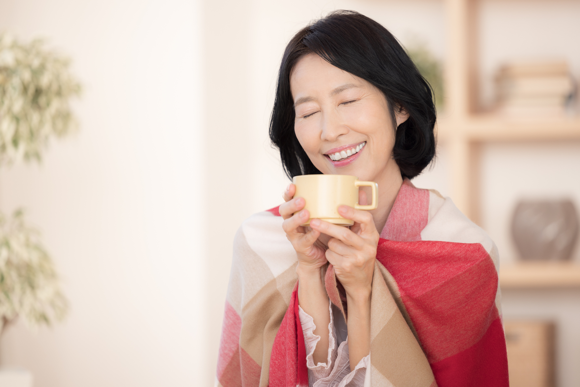 秋の「冷え」と「乾燥」が気になったら、ぜひ、温かいお茶の『温活習慣』を！